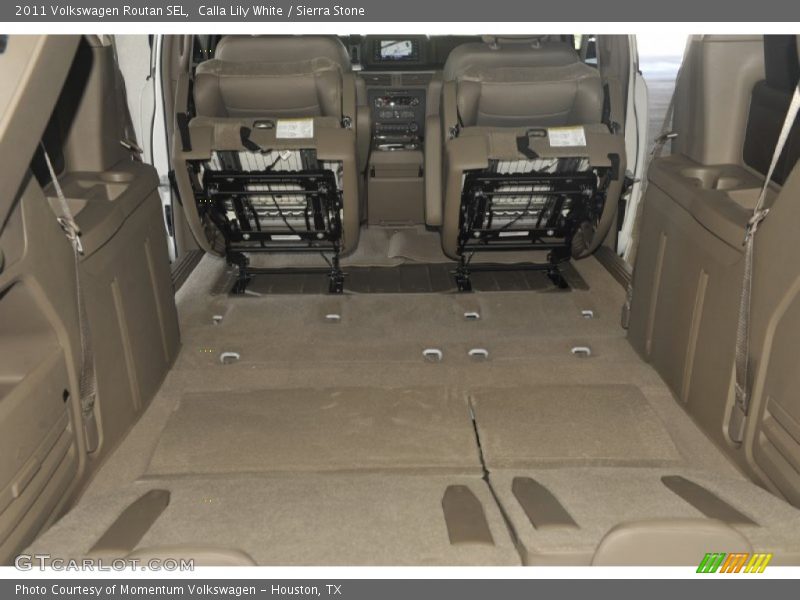 Calla Lily White / Sierra Stone 2011 Volkswagen Routan SEL