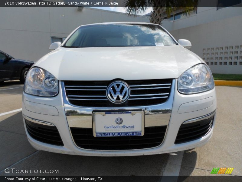 Candy White / Cornsilk Beige 2010 Volkswagen Jetta TDI Sedan
