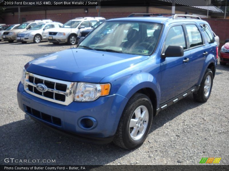 Front 3/4 View of 2009 Escape XLS 4WD