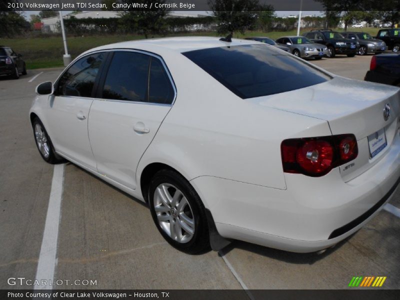 Candy White / Cornsilk Beige 2010 Volkswagen Jetta TDI Sedan