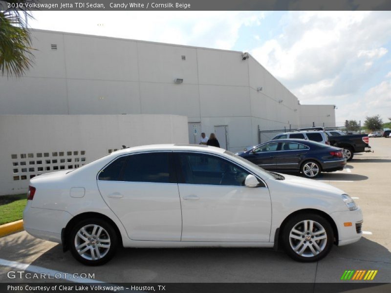 Candy White / Cornsilk Beige 2010 Volkswagen Jetta TDI Sedan