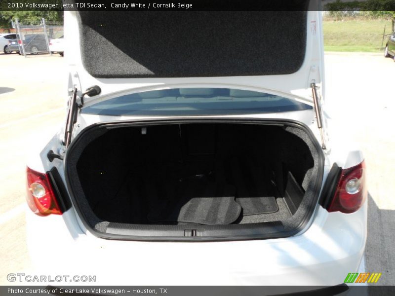 Candy White / Cornsilk Beige 2010 Volkswagen Jetta TDI Sedan