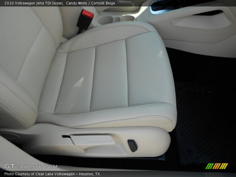 Candy White / Cornsilk Beige 2010 Volkswagen Jetta TDI Sedan
