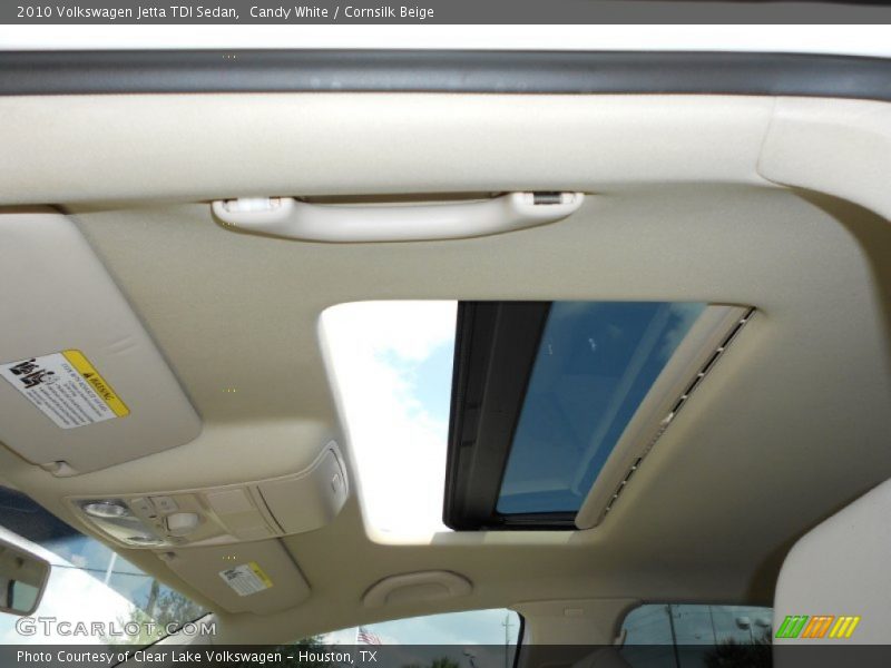 Candy White / Cornsilk Beige 2010 Volkswagen Jetta TDI Sedan