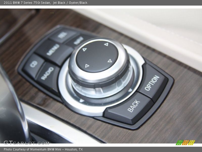 Controls of 2011 7 Series 750i Sedan