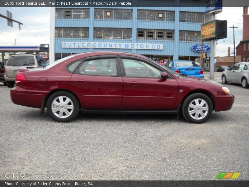 Merlot Pearl Clearcoat / Medium/Dark Pebble 2005 Ford Taurus SEL