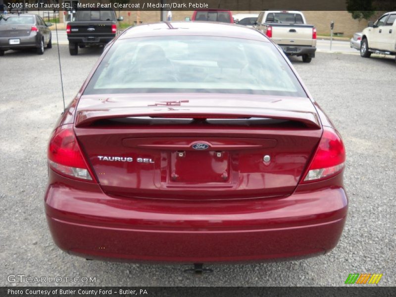 Merlot Pearl Clearcoat / Medium/Dark Pebble 2005 Ford Taurus SEL