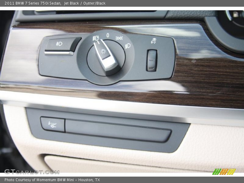 Jet Black / Oyster/Black 2011 BMW 7 Series 750i Sedan