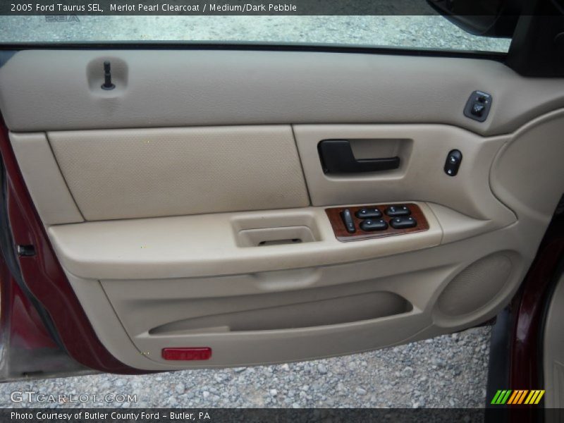 Merlot Pearl Clearcoat / Medium/Dark Pebble 2005 Ford Taurus SEL