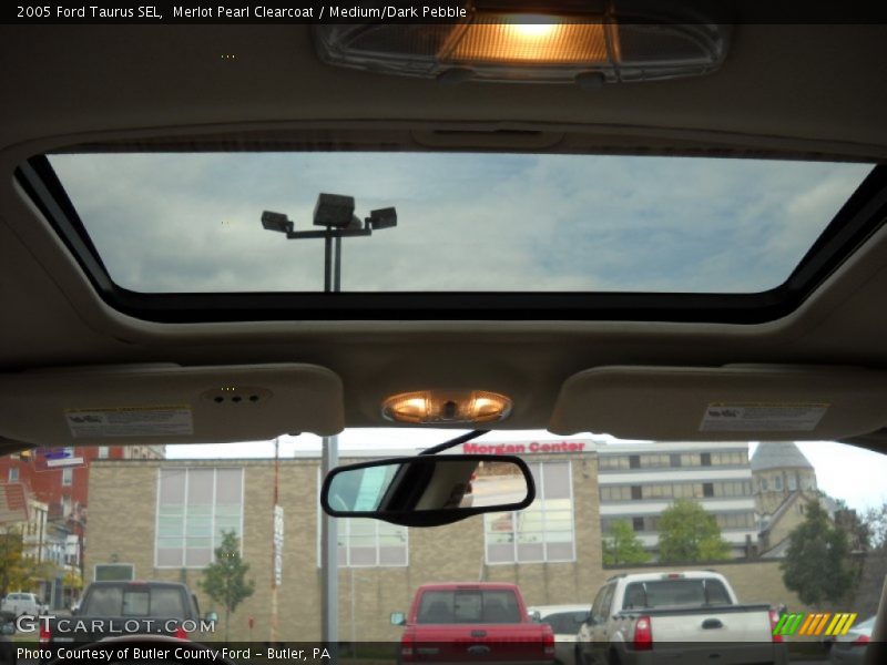 Merlot Pearl Clearcoat / Medium/Dark Pebble 2005 Ford Taurus SEL