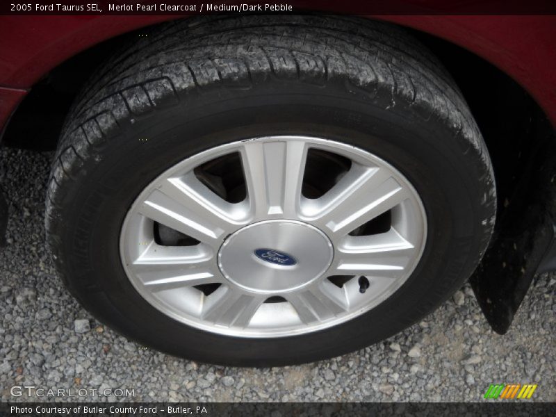 Merlot Pearl Clearcoat / Medium/Dark Pebble 2005 Ford Taurus SEL