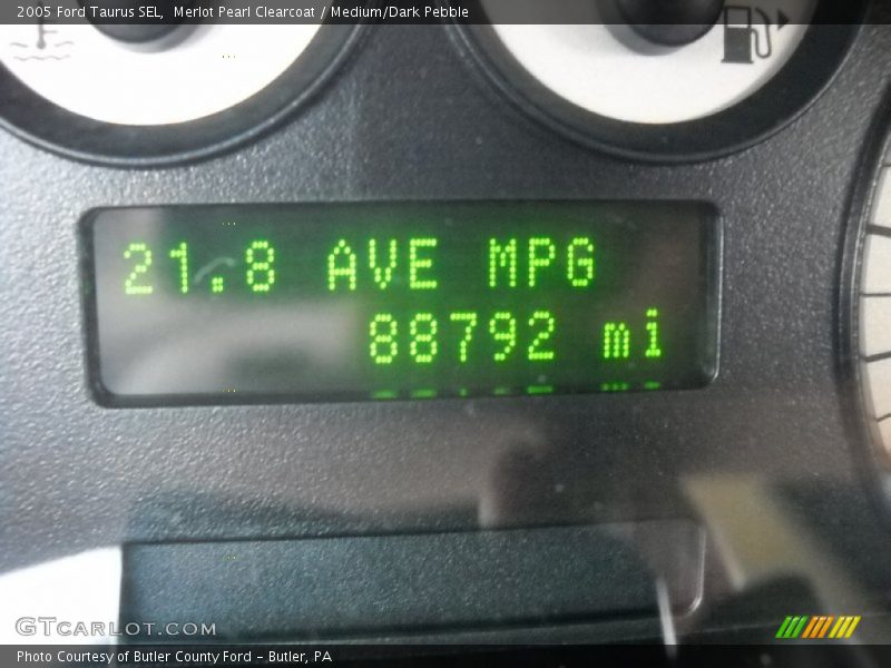 Merlot Pearl Clearcoat / Medium/Dark Pebble 2005 Ford Taurus SEL