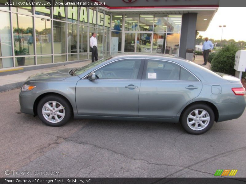 Aloe Green Metallic / Bisque 2011 Toyota Camry LE V6