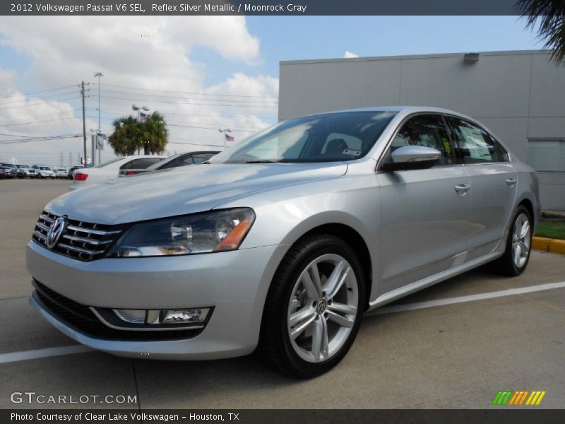 Front 3/4 View of 2012 Passat V6 SEL