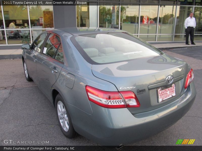 Aloe Green Metallic / Bisque 2011 Toyota Camry LE V6