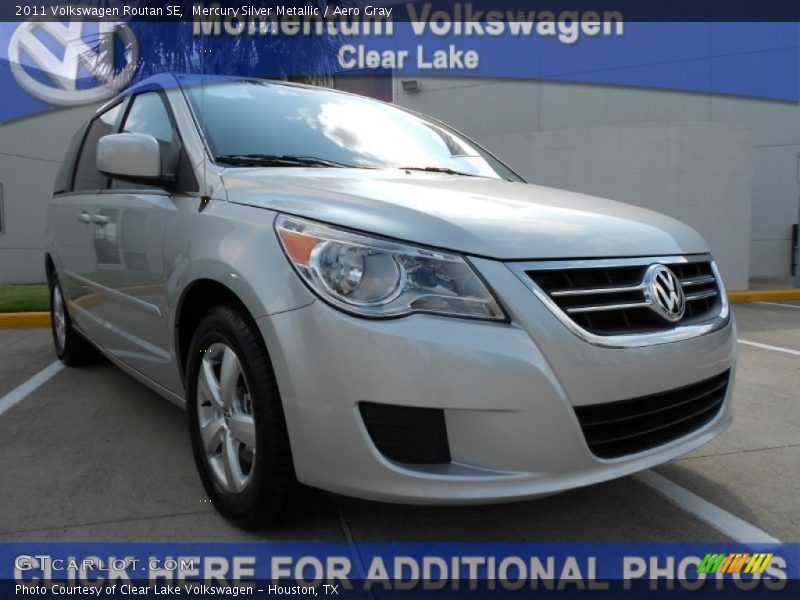 Mercury Silver Metallic / Aero Gray 2011 Volkswagen Routan SE