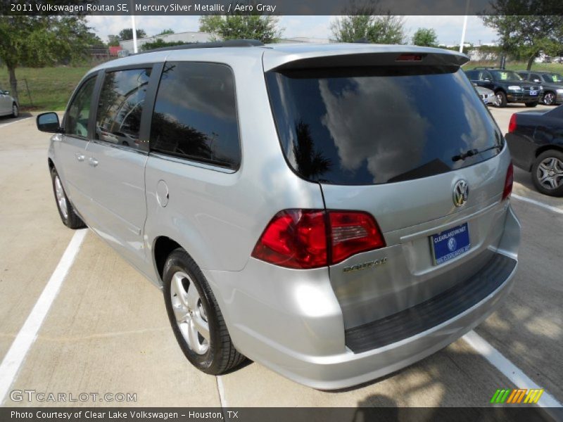 Mercury Silver Metallic / Aero Gray 2011 Volkswagen Routan SE