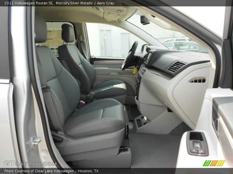 Mercury Silver Metallic / Aero Gray 2011 Volkswagen Routan SE