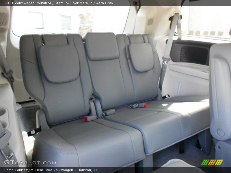 Mercury Silver Metallic / Aero Gray 2011 Volkswagen Routan SE