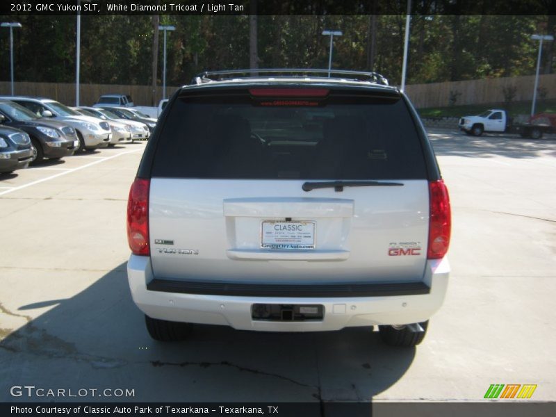 White Diamond Tricoat / Light Tan 2012 GMC Yukon SLT