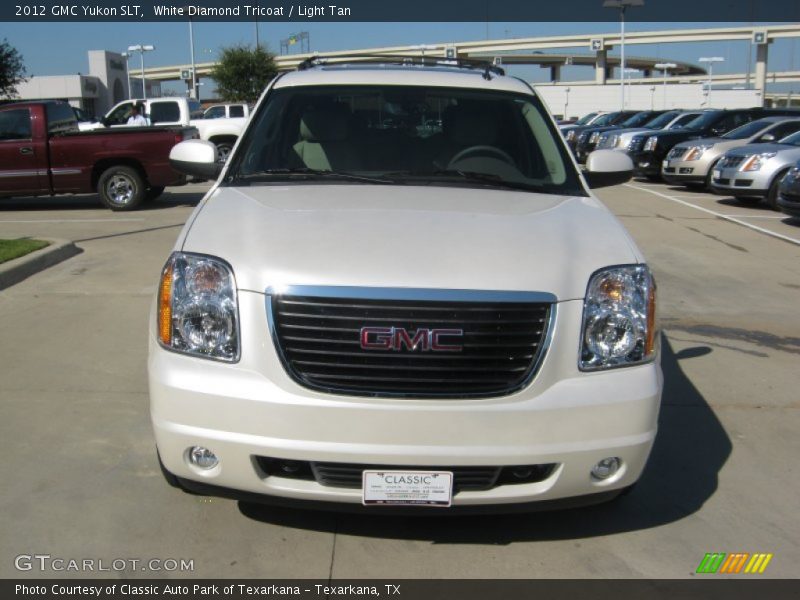 White Diamond Tricoat / Light Tan 2012 GMC Yukon SLT