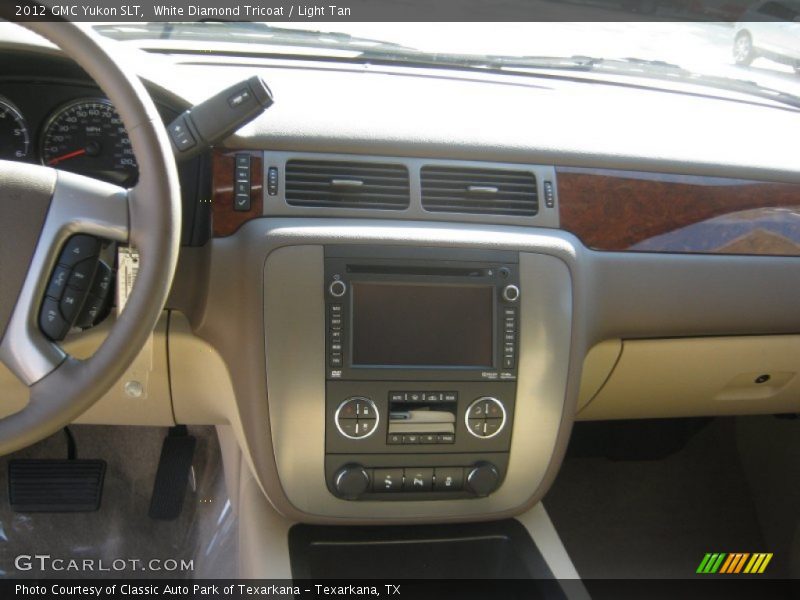 White Diamond Tricoat / Light Tan 2012 GMC Yukon SLT