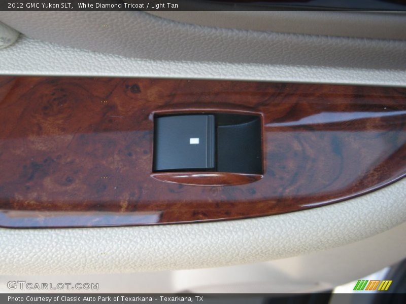 White Diamond Tricoat / Light Tan 2012 GMC Yukon SLT
