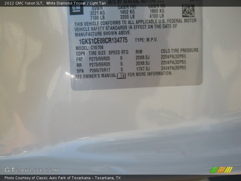 White Diamond Tricoat / Light Tan 2012 GMC Yukon SLT