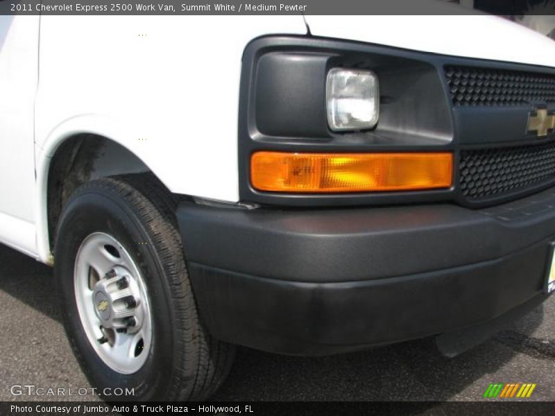 Summit White / Medium Pewter 2011 Chevrolet Express 2500 Work Van