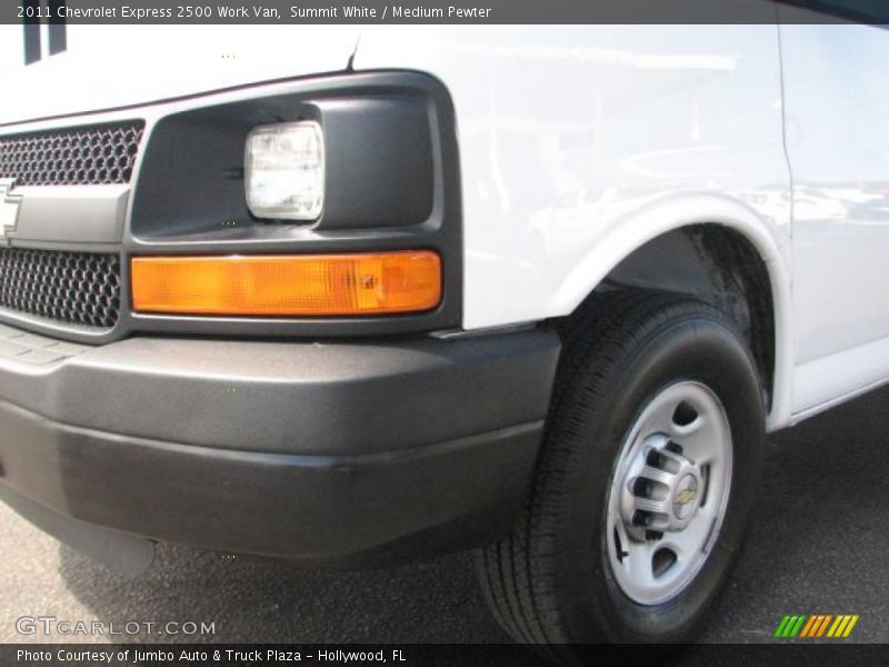 Summit White / Medium Pewter 2011 Chevrolet Express 2500 Work Van