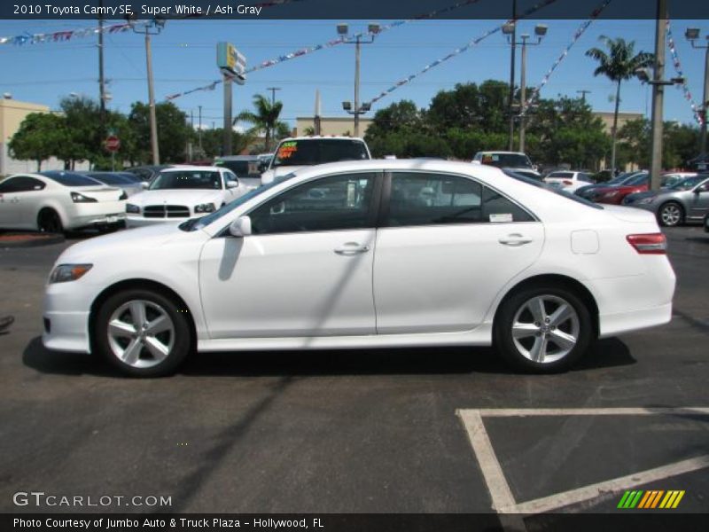 Super White / Ash Gray 2010 Toyota Camry SE