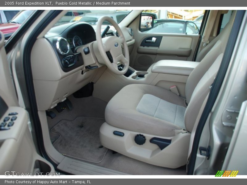 Pueblo Gold Metallic / Medium Parchment 2005 Ford Expedition XLT