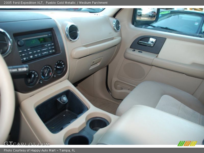 Pueblo Gold Metallic / Medium Parchment 2005 Ford Expedition XLT