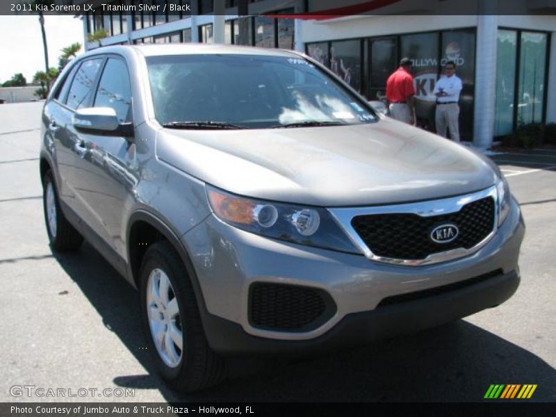 Titanium Silver / Black 2011 Kia Sorento LX
