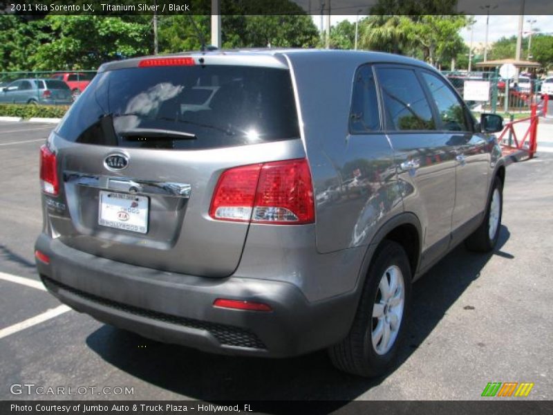 Titanium Silver / Black 2011 Kia Sorento LX