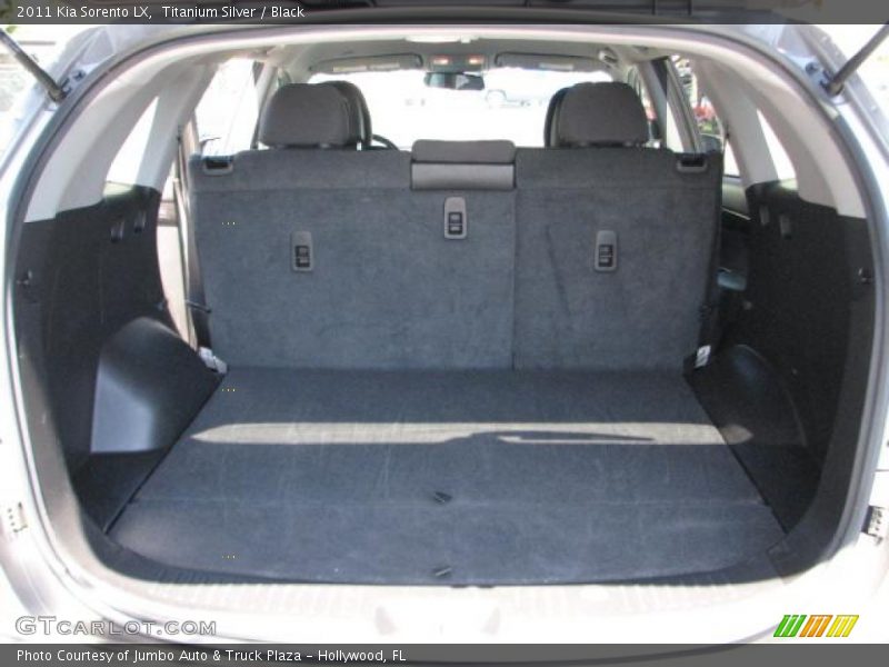 Titanium Silver / Black 2011 Kia Sorento LX