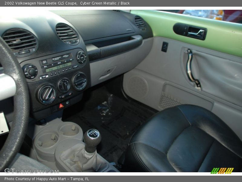 Cyber Green Metallic / Black 2002 Volkswagen New Beetle GLS Coupe