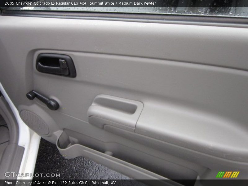 Summit White / Medium Dark Pewter 2005 Chevrolet Colorado LS Regular Cab 4x4