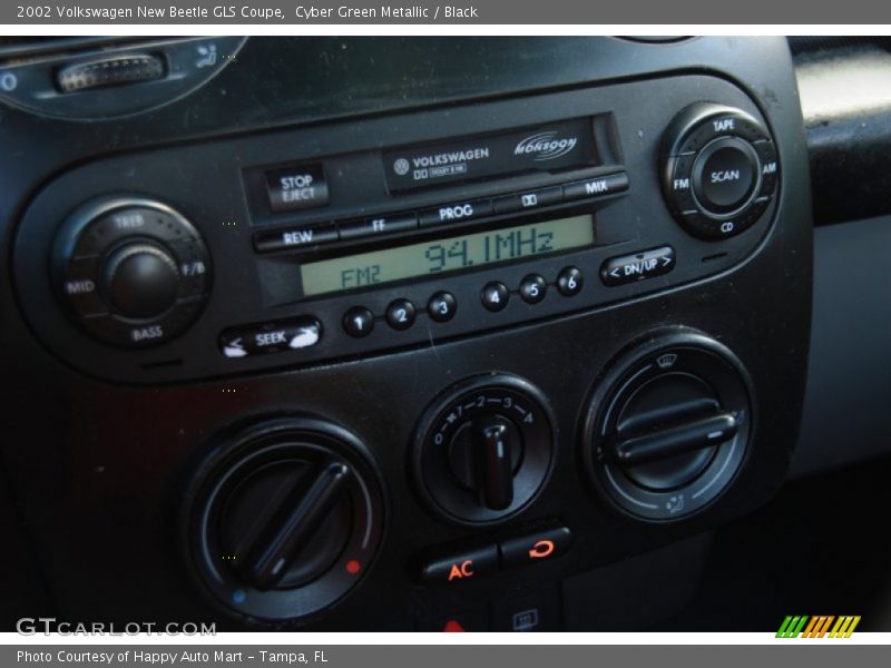 Cyber Green Metallic / Black 2002 Volkswagen New Beetle GLS Coupe