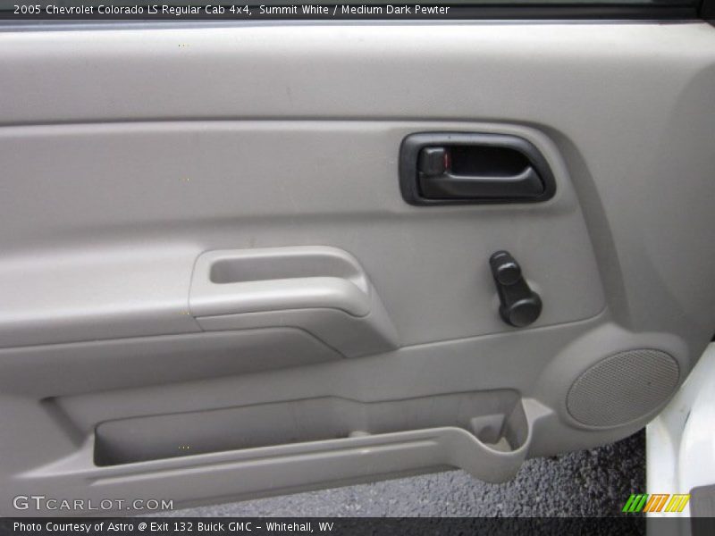 Summit White / Medium Dark Pewter 2005 Chevrolet Colorado LS Regular Cab 4x4