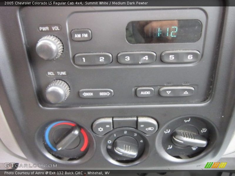 Audio System of 2005 Colorado LS Regular Cab 4x4