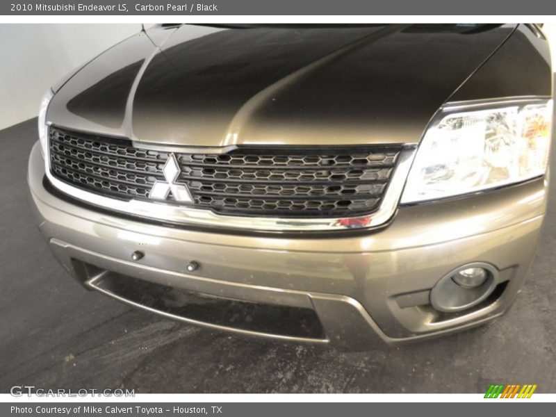 Carbon Pearl / Black 2010 Mitsubishi Endeavor LS