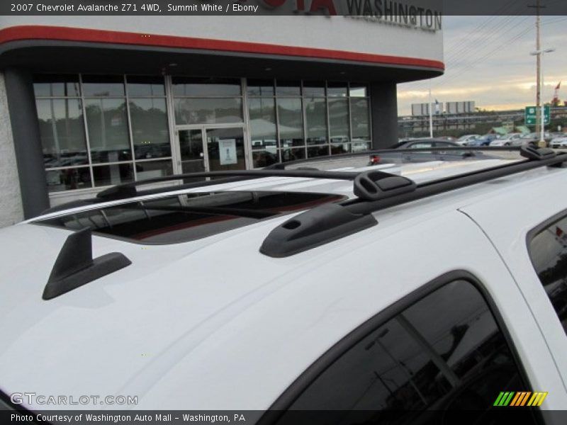 Summit White / Ebony 2007 Chevrolet Avalanche Z71 4WD