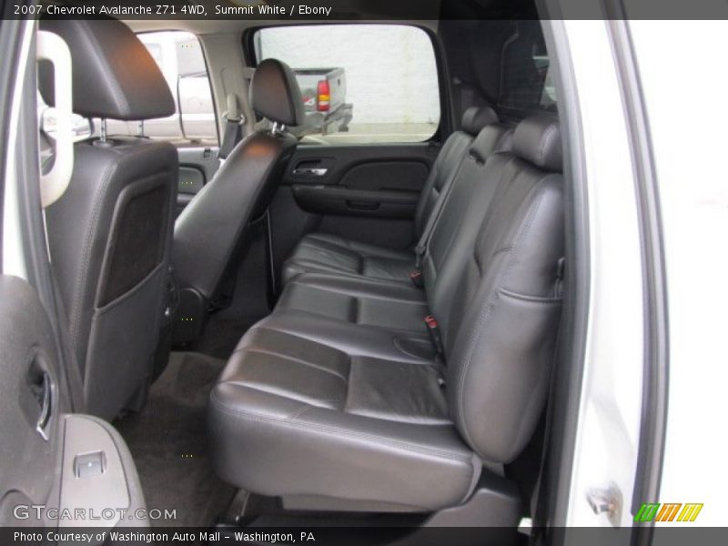Summit White / Ebony 2007 Chevrolet Avalanche Z71 4WD