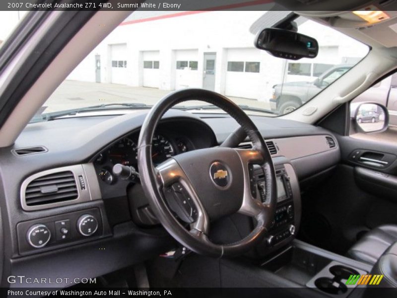 Summit White / Ebony 2007 Chevrolet Avalanche Z71 4WD
