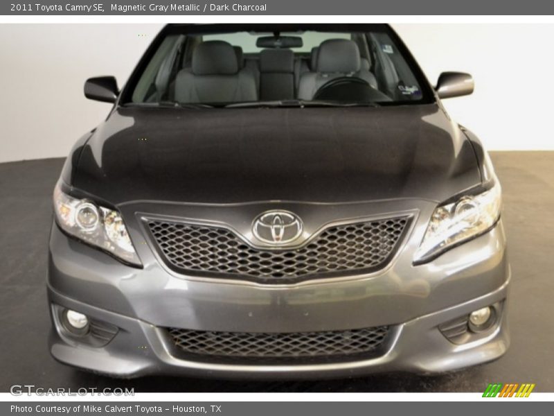 Magnetic Gray Metallic / Dark Charcoal 2011 Toyota Camry SE