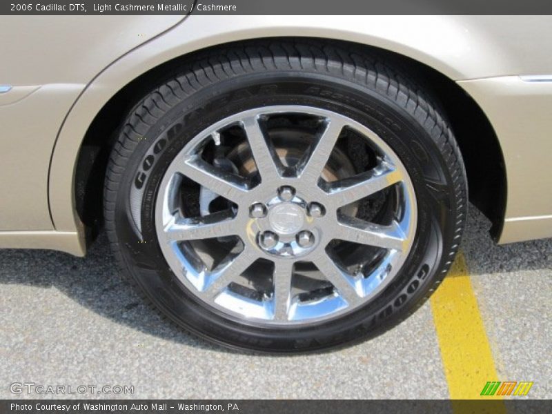 Light Cashmere Metallic / Cashmere 2006 Cadillac DTS
