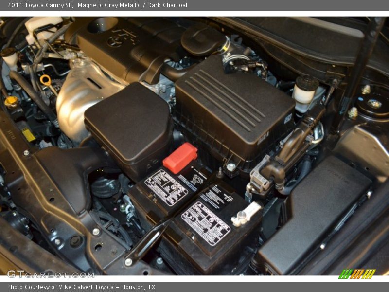 Magnetic Gray Metallic / Dark Charcoal 2011 Toyota Camry SE