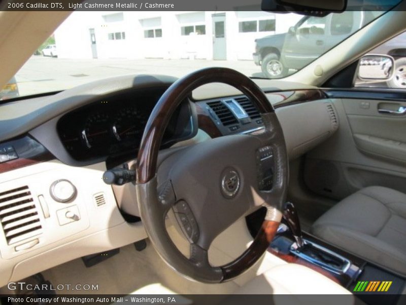 Light Cashmere Metallic / Cashmere 2006 Cadillac DTS