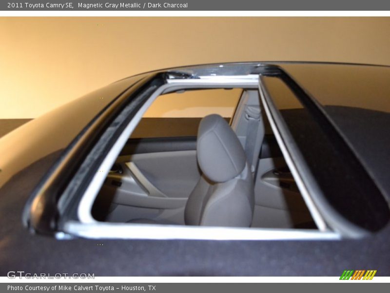 Magnetic Gray Metallic / Dark Charcoal 2011 Toyota Camry SE